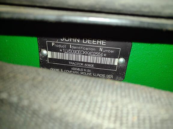 Image of John Deere 5090E equipment image 3