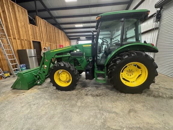 Image of John Deere 5090E equipment image 3