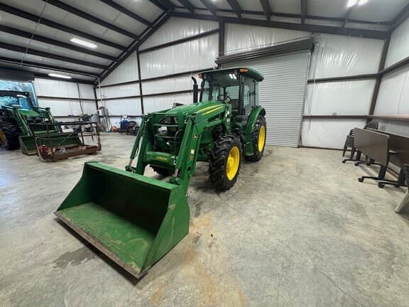 Image of John Deere 5090E equipment image 4