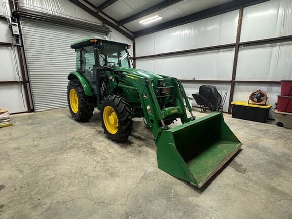 Image of John Deere 5090E equipment image 2