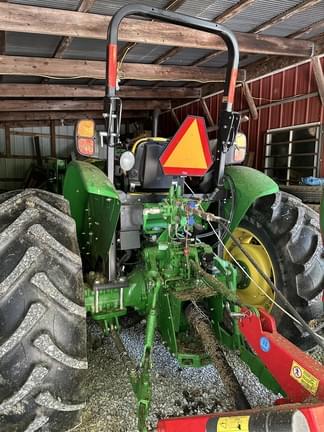 Image of John Deere 5090E equipment image 4