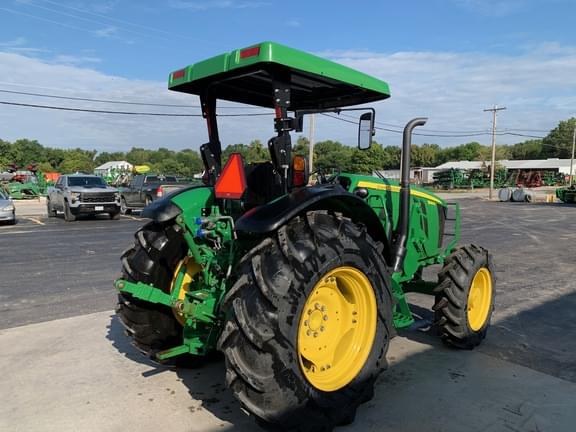 Image of John Deere 5090E equipment image 4