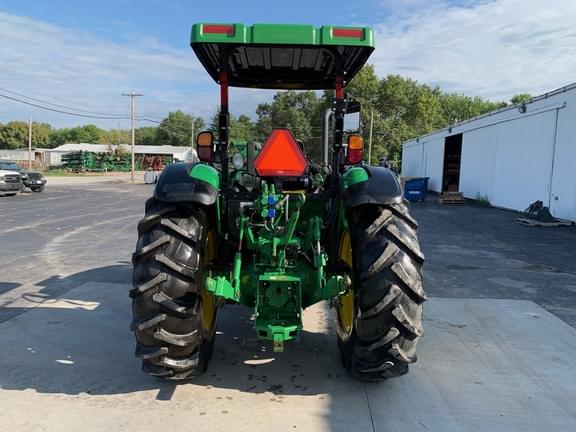 Image of John Deere 5090E equipment image 3