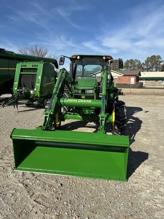 Image of John Deere 5090E equipment image 2