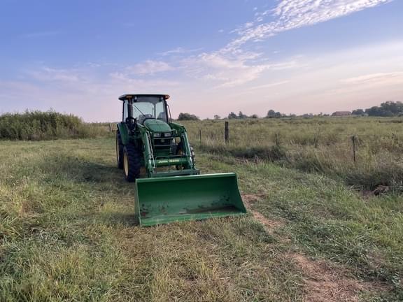 Image of John Deere 5090E equipment image 1