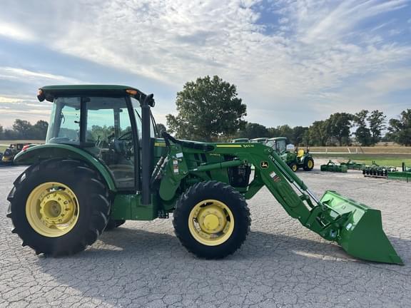 Image of John Deere 5090E equipment image 4