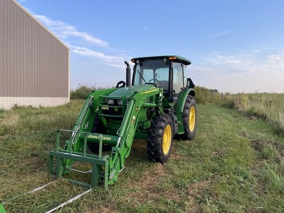 2019 John Deere 5090E Equipment Image0