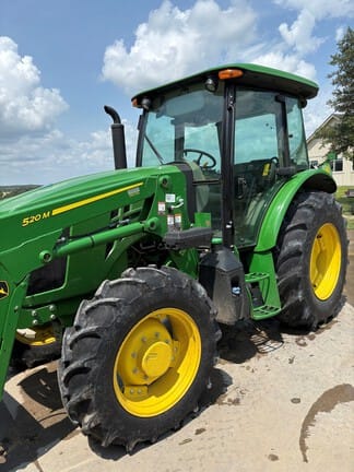 2019 John Deere 5090E Equipment Image0