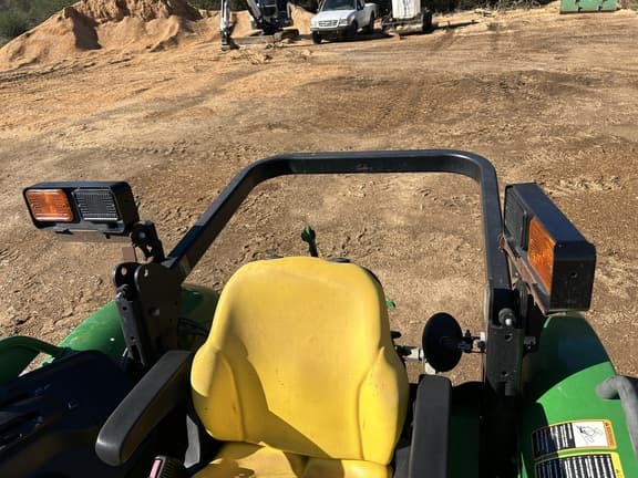 Image of John Deere 5090EL equipment image 3