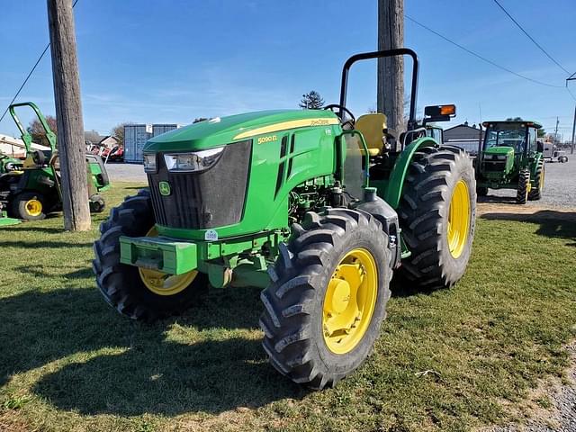 Image of John Deere 5090EL equipment image 1