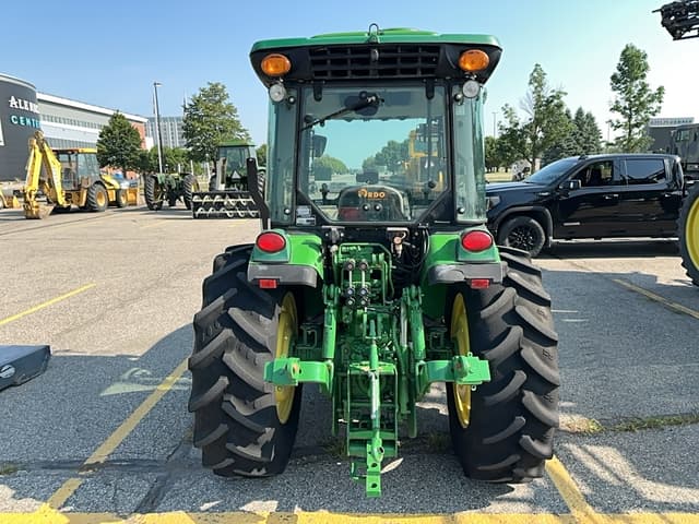 Image of John Deere 5090GN equipment image 3