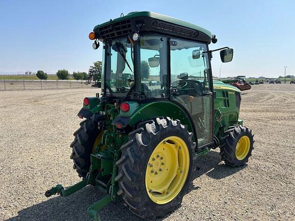 Image of John Deere 5090GV equipment image 4