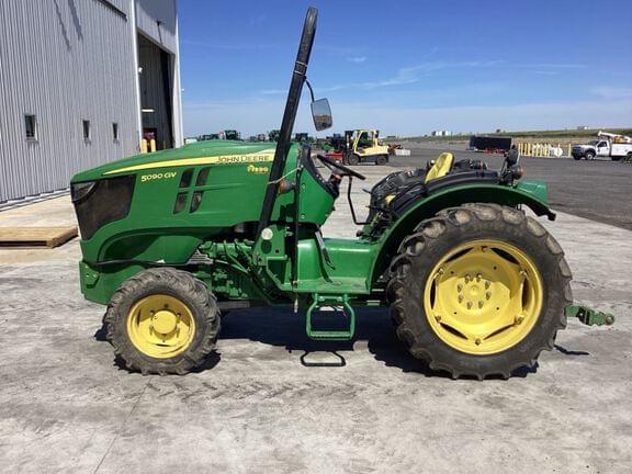 Image of John Deere 5090GV equipment image 1