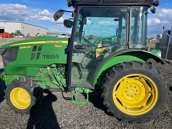 Image of John Deere 5090GV equipment image 1