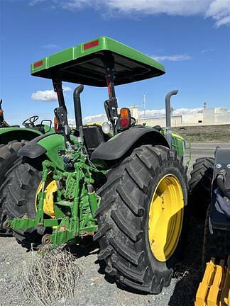 Image of John Deere 5090M equipment image 4