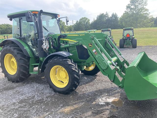 Image of John Deere 5090M equipment image 2