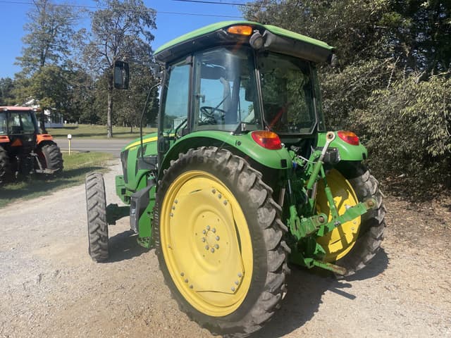 Image of John Deere 5090M equipment image 3