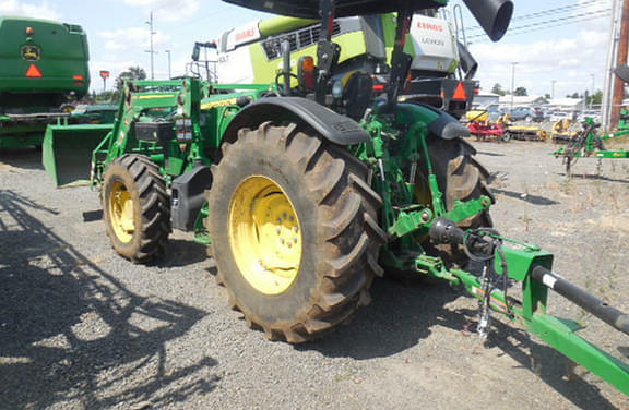 Image of John Deere 5090M equipment image 1