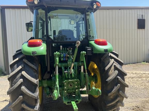 Image of John Deere 5090M equipment image 3