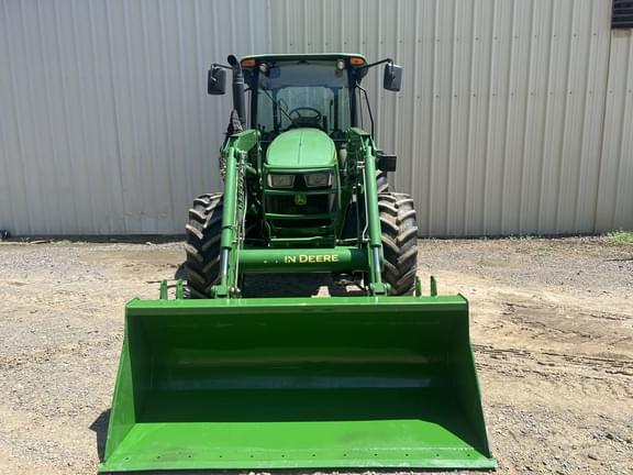 Image of John Deere 5090M equipment image 2