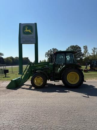 Image of John Deere 5090M equipment image 1