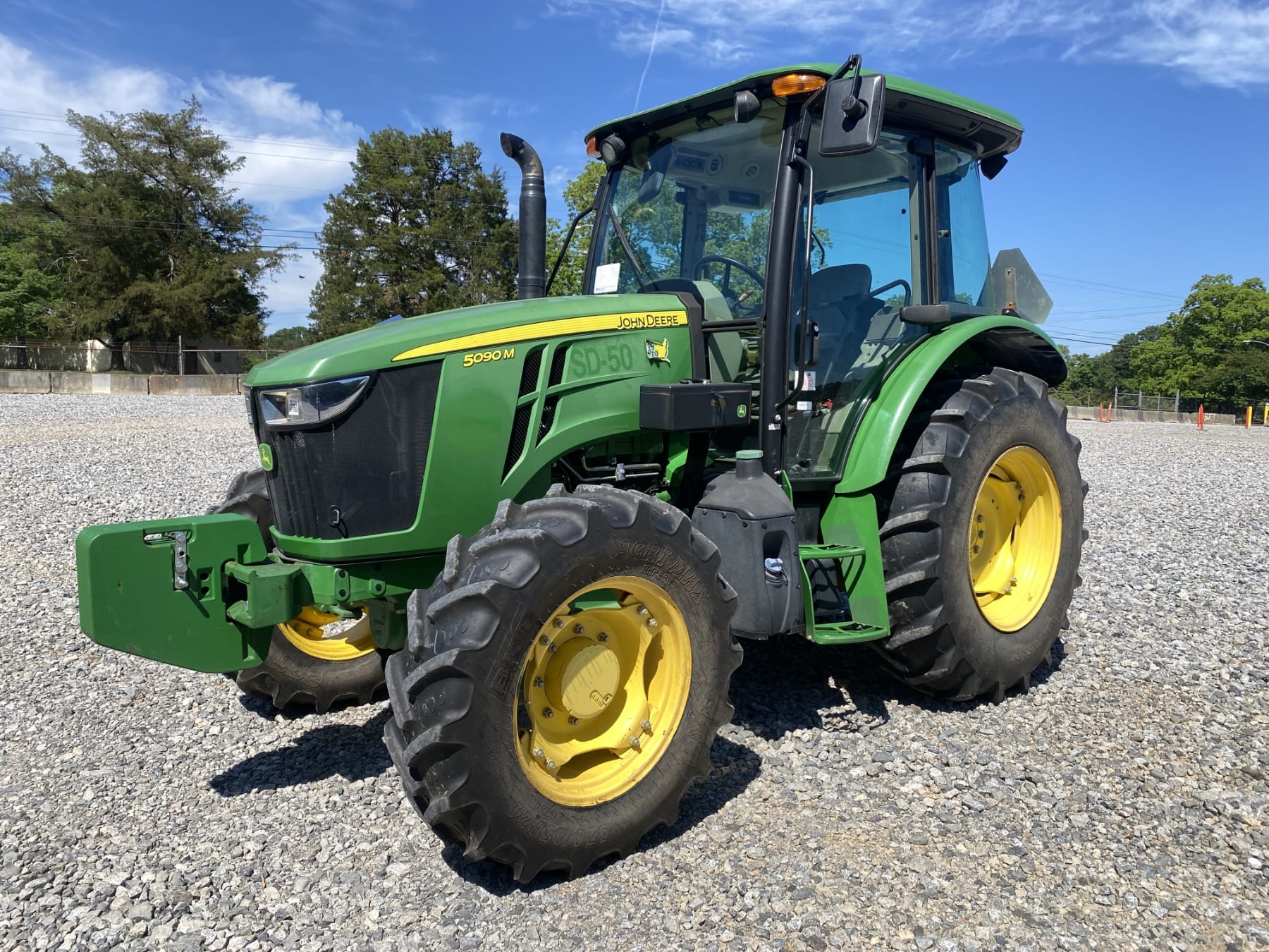 2019 John Deere 5090M Equipment Image0