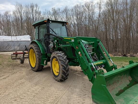Image of John Deere 5090M equipment image 2