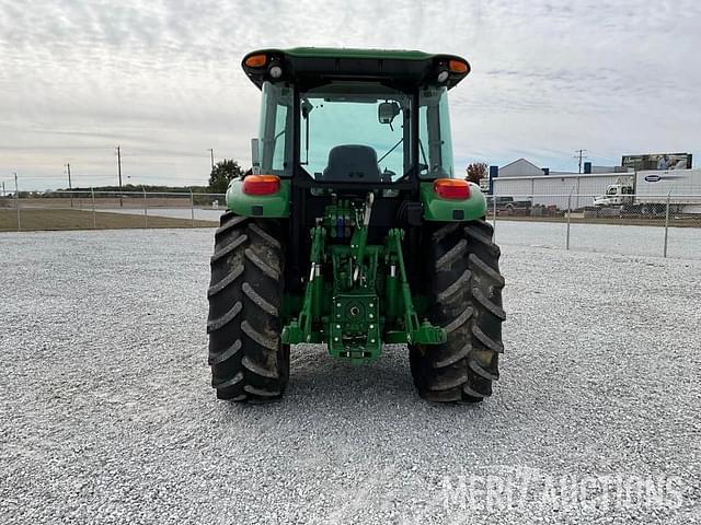 Image of John Deere 5090M equipment image 3