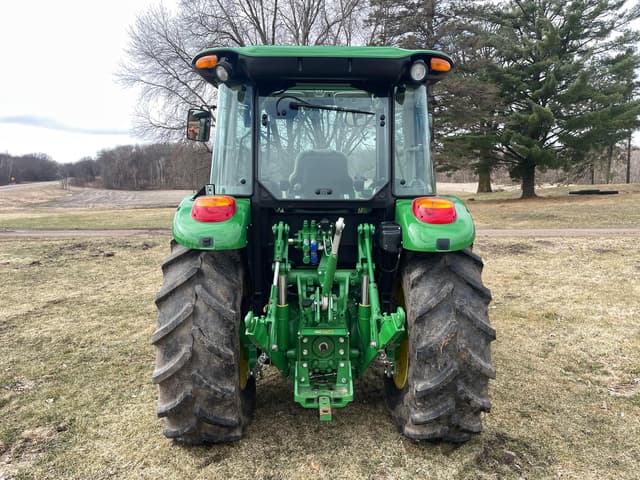 Image of John Deere 5090M equipment image 3