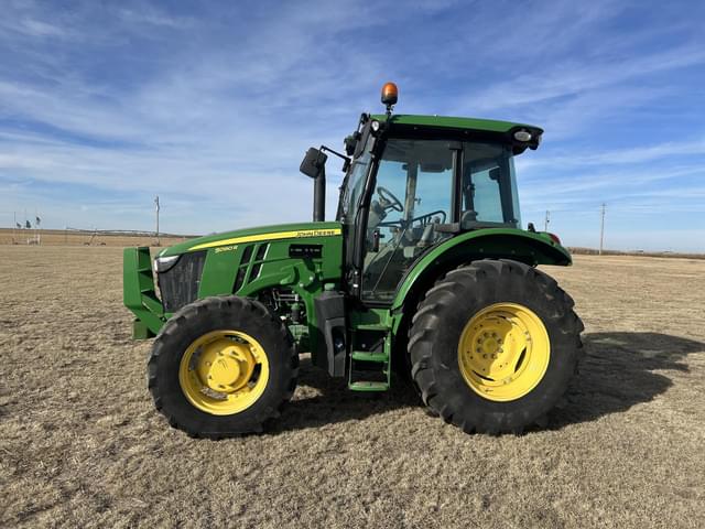 Image of John Deere 5090R equipment image 1