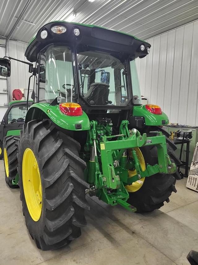 Image of John Deere 5090R equipment image 1