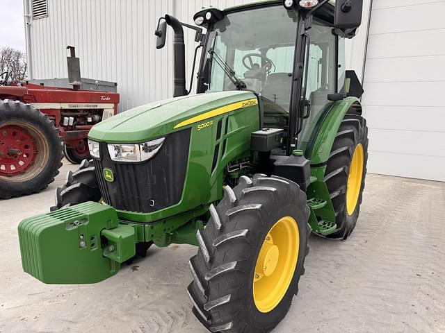 Image of John Deere 5090R equipment image 1