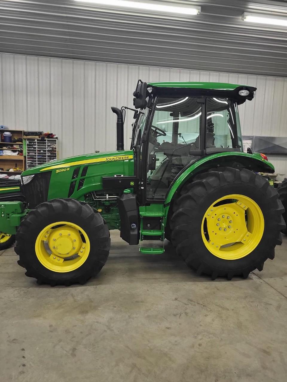 Image of John Deere 5090R Primary image