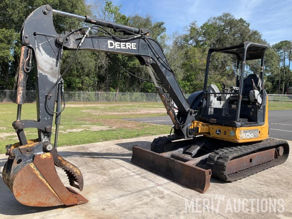 2019 John Deere 50G Equipment Image0