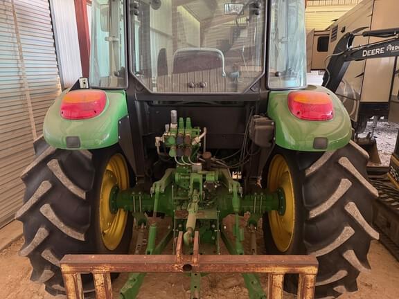 Image of John Deere 5100E equipment image 4