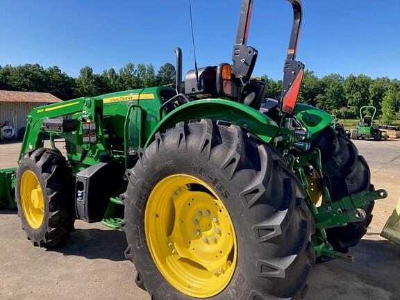 Image of John Deere 5100E equipment image 4