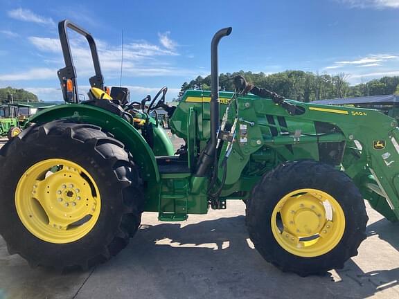 Image of John Deere 5100E equipment image 3