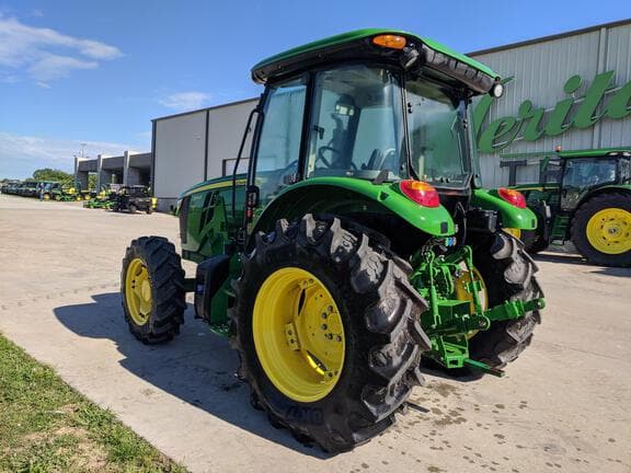 Image of John Deere 5100E equipment image 2