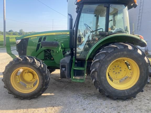 Image of John Deere 5100E equipment image 1
