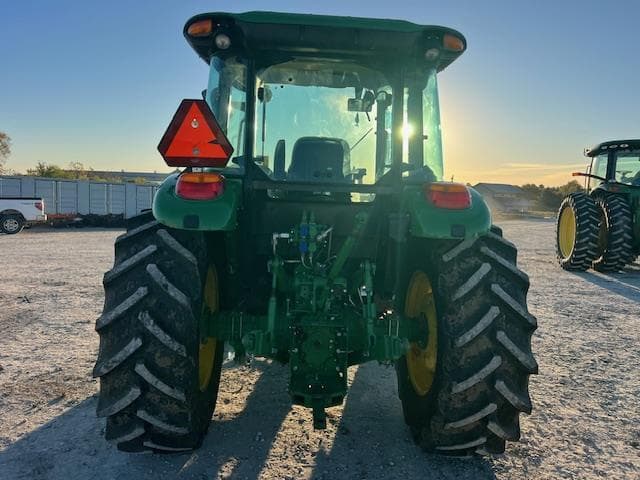 Image of John Deere 5100E equipment image 4