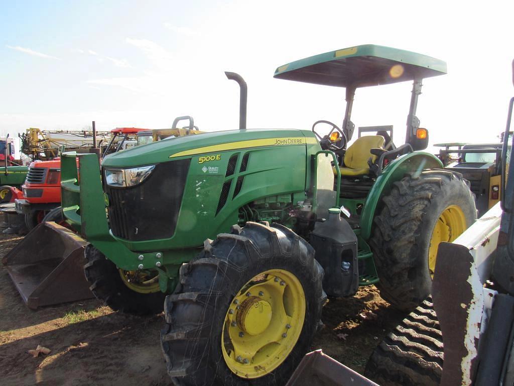 Image of John Deere 5100E Primary image