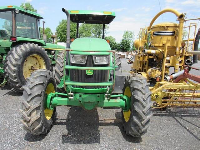 Image of John Deere 5100E equipment image 2