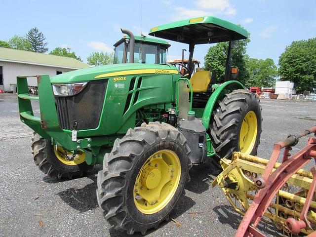 Image of John Deere 5100E equipment image 1