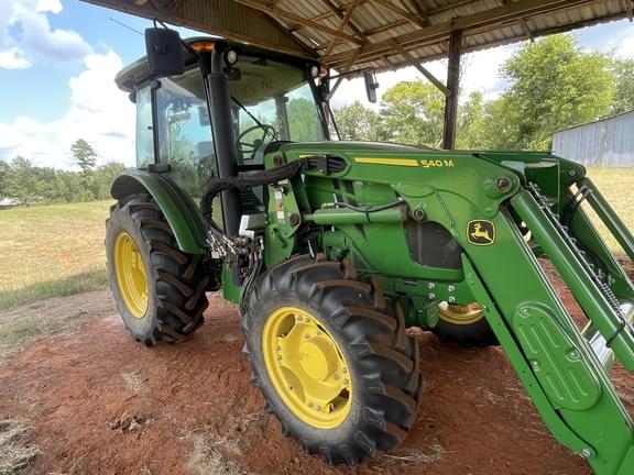 Image of John Deere 5100E equipment image 4