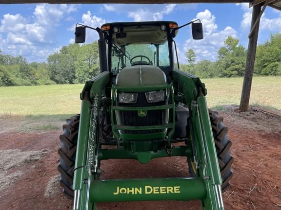 Image of John Deere 5100E equipment image 3