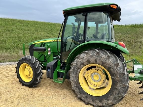 Image of John Deere 5100E equipment image 2