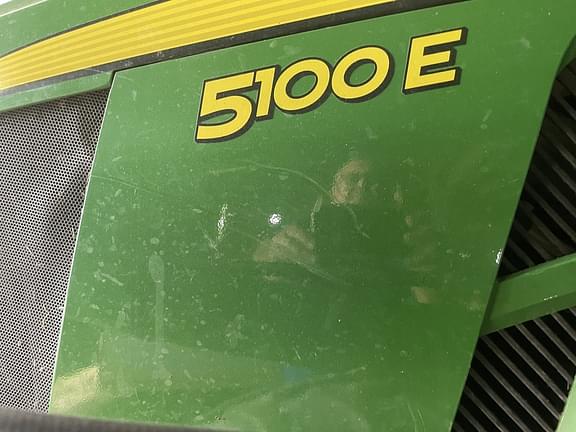 Image of John Deere 5100E equipment image 2