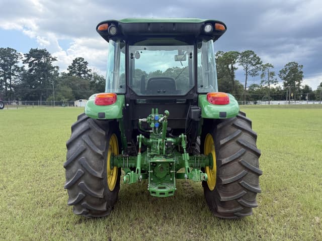 Image of John Deere 5100E equipment image 3