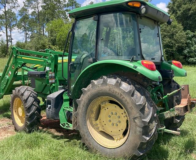 Image of John Deere 5100E equipment image 3