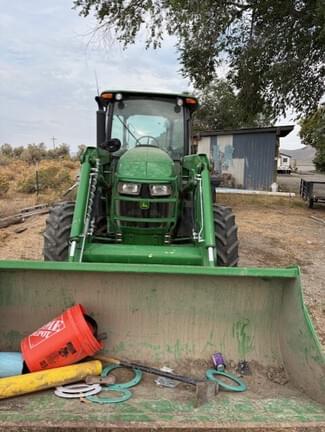 Image of John Deere 5100E equipment image 2